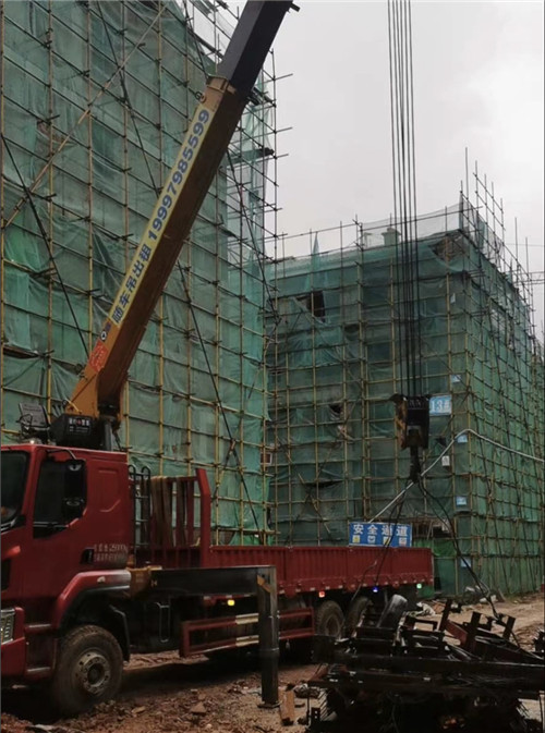 丰南区“慢工细活”—— 吊车的 “微动控制” 技术