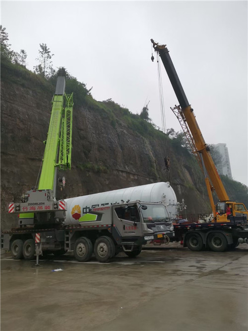 丰南区“不怕风雨冻”—— 吊车的 “恶劣环境适应” 技术